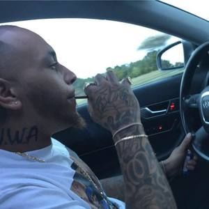 Meet your Posher, Logan